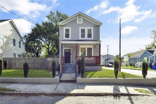 1825 Maple Ave, Portsmouth, VA, 23704-4623 | Card Image