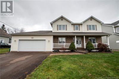 23 Camelot Dr, House other with 3 bedrooms, 4 bathrooms and null parking in Moncton NB | Image 2