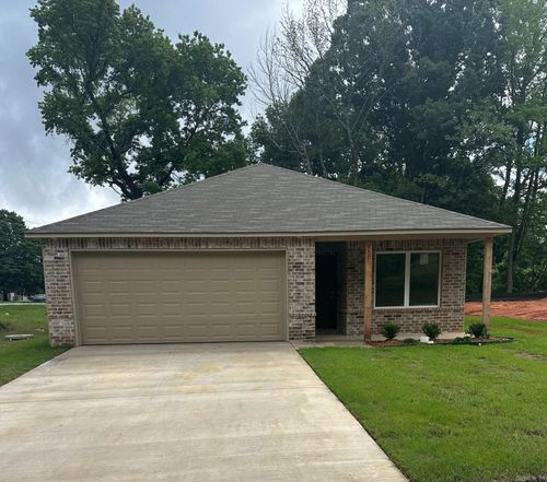 750 Gussy Ln, Benton, AR, 72019-6166 | Card Image