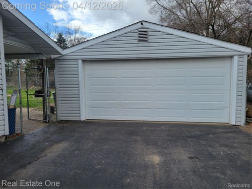 5415 Pine Knob Ln, Clarkston, MI, 48346-4080 | Card Image