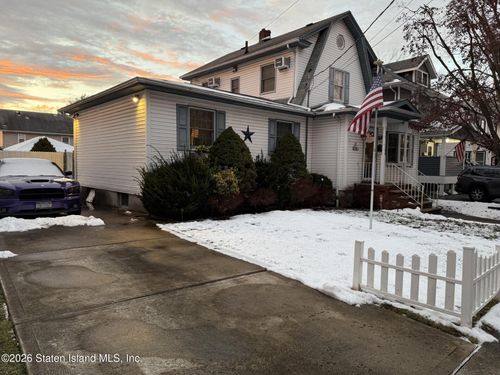 35 Mundy Ave, Staten Island, NY, 10310-2627 | Card Image