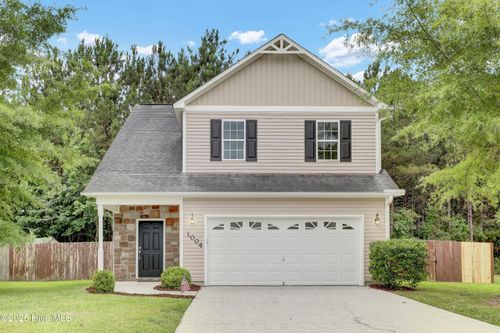 1004 Hollyfield Ct, Jacksonville, NC, 28546-8027 | Card Image