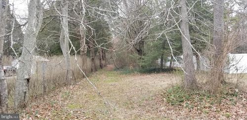 8 Center St, TUCKERTON, NJ, 08087 | Card Image