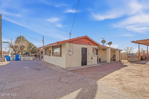 10540 Socorro Rd, Socorro, TX, 79927-2330 | Card Image