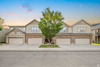 13494 S Leaf Wing Ln, Townhouse with 3 bedrooms, 2 bathrooms and 2 parking in Riverton UT | Image 1