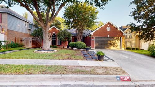 1009 Crimson Cove Dr, Schertz, TX, 78154-2826 | Card Image