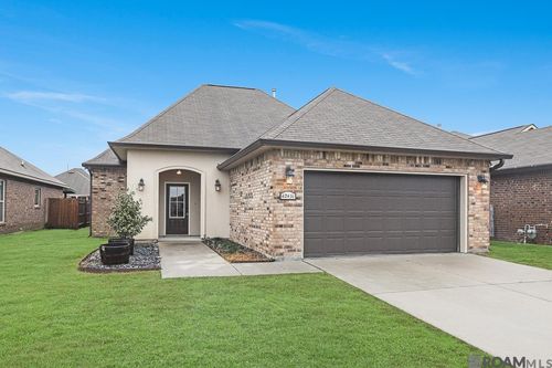 42451 Baystone Ave, Prairieville, LA, 70769-6446 | Card Image