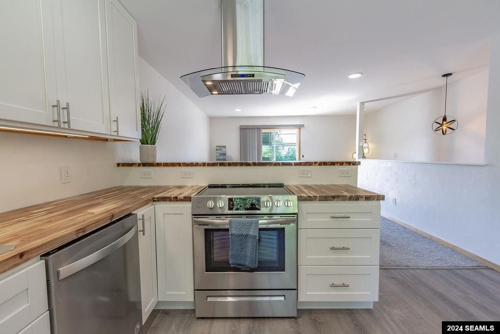 Bayview Ave, Juneau, AK 99801