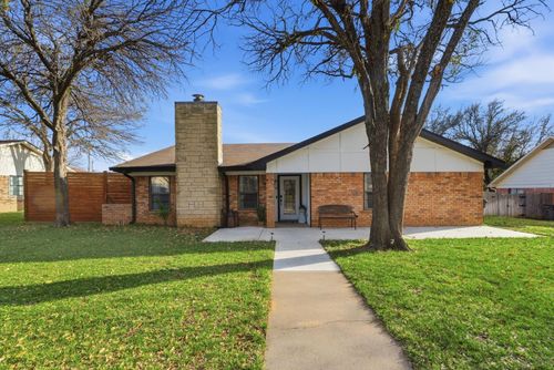 1008 Royal Ln, Graham, TX, 76450-4330 | Card Image