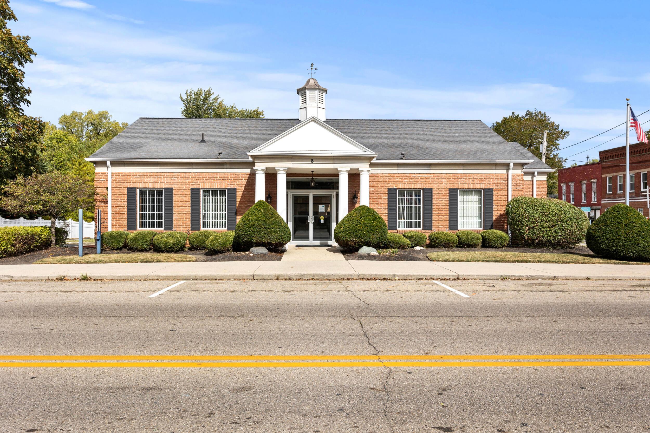 8 W Maple St, North Lewisburg, OH 43060