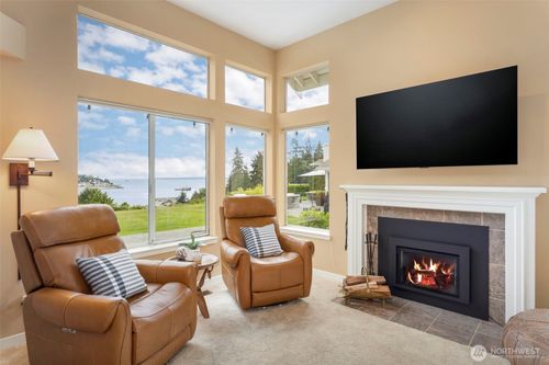 51 Mariner Pl, Port Ludlow, WA, 98365-9765 | Card Image