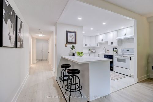 207-131 Beecroft Rd, North York, ON, M2N6G9 | Card Image