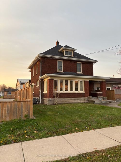 92 Killaly St West Street W, Port Colborne, ON, L3K3L6 | Card Image