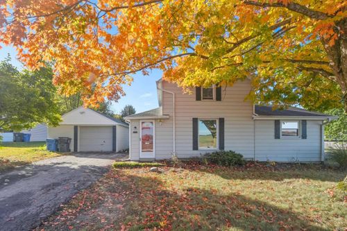 218 Clingerman Ave, Churubusco, IN, 46723-1119 | Card Image