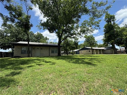 205 8th St, Moody, TX, 76557-3867 | Card Image