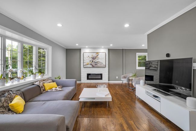 11 Botte Dr, House other with 3 bedrooms, 2 bathrooms and null parking in West Haven CT | Image 6