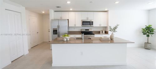 5-12470 Sw 248th St, Homestead, FL, 33032-5942 | Card Image