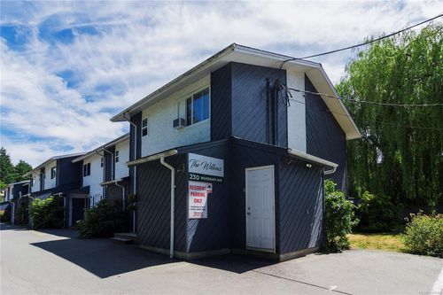 2-230 Wakesiah Ave, Nanaimo, BC, V9R3K3 | Card Image