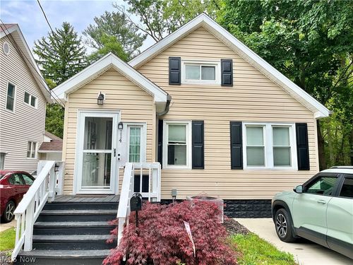 114 Grandview St, Conneaut, OH, 44030-2134 | Card Image