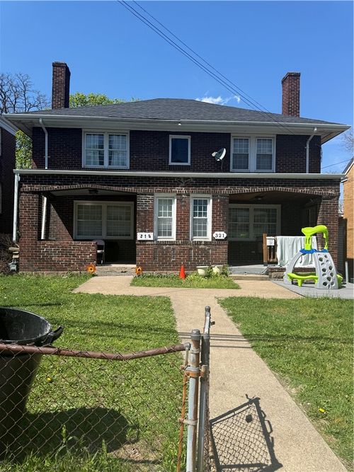 319-321 E Agnew Ave, Carrick, PA, 15210 | Card Image