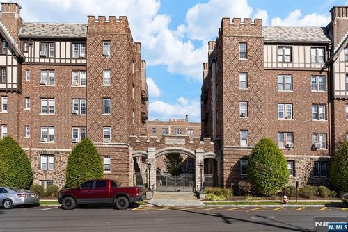 275 Engle St, Englewood, NJ, 07631-2427 | Card Image