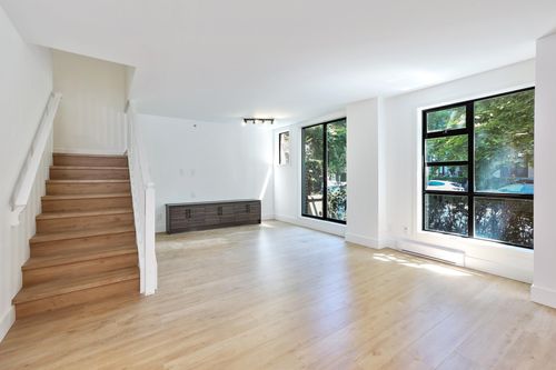 929 Homer St, Vancouver, BC, V6B2W6 | Card Image
