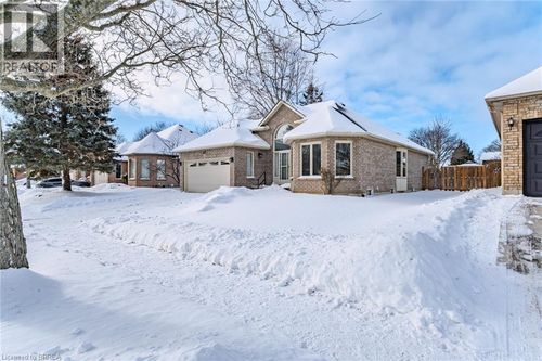 47 Maplecrest Lane, Brantford, ON, N3R7T9 | Card Image