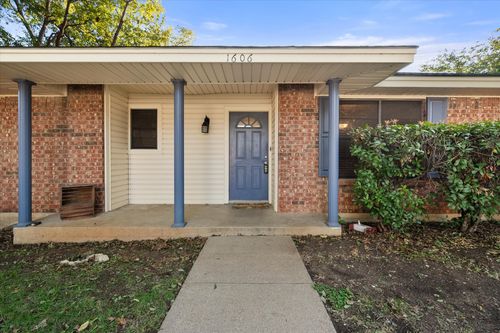 1606 Ridge Ct, Midlothian, TX, 76065-3670 | Card Image