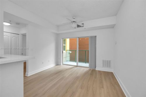 208-6001 Sw 70th St, South Miami, FL, 33143-3421 | Card Image