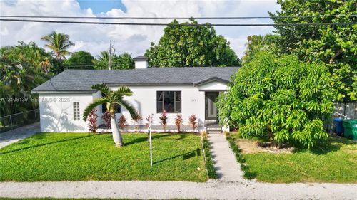 347 Ne 110th St, Miami, FL, 33161-7109 | Card Image