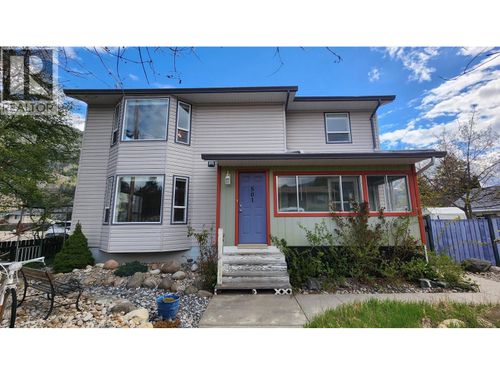 501 5th Ave, Castlegar, BC, V1N1W1 | Card Image
