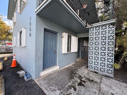 1-1960 Nw Flagler Ter, Miami, FL, 33125 | Card Image