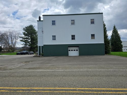 3003 Flower Rd, Erie, PA, 16509-8005 | Card Image