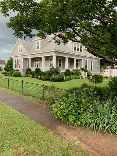 201 E Hayes Ave, Whitney, TX, 76692-2360 | Card Image