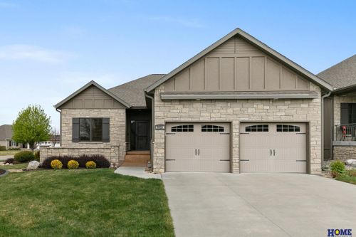 9930 Edge Water Ln, Lincoln, NE, 68527-2577 | Card Image