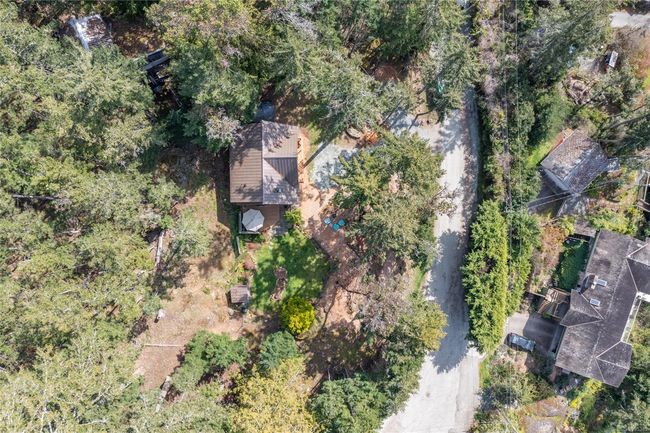 4810 Cannon Cres, House other with 3 bedrooms, 2 bathrooms and 3 parking in Pender Island BC | Image 4