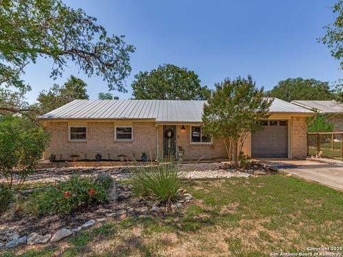 710 Fifth St, Comfort, TX, 78013-2203 | Card Image