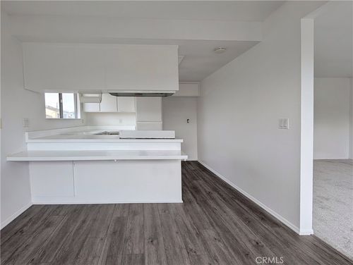 apt-4-8102 Forelle Dr, Huntington Beach, CA, 92646-7717 | Card Image