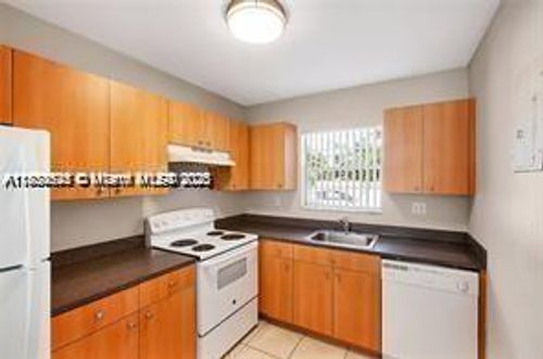 4840-4841 Nw 9th Dr, Plantation, FL, 33317-1400 | Card Image