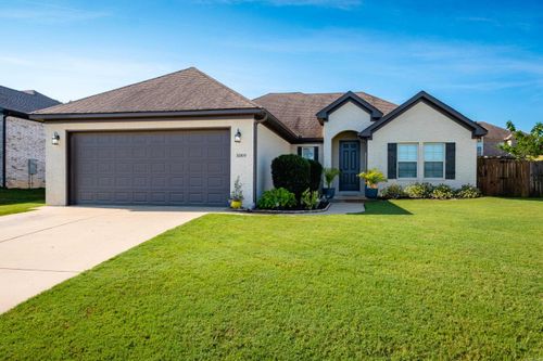 5009 Clover Brook Dr, Bryant, AR, 72022-8035 | Card Image