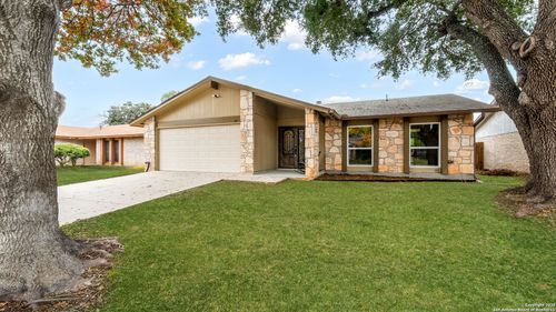 6815 Mickey Mantle Dr, San Antonio, TX, 78240-2943 | Card Image