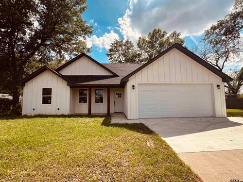 1002 E Main St, Whitehouse, TX, 75791-3642 | Card Image