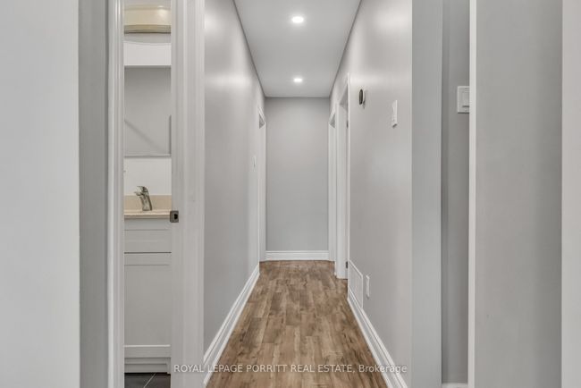 14 Albion Cres, House attached with 5 bedrooms, 3 bathrooms and 4 parking in Brampton ON | Image 11