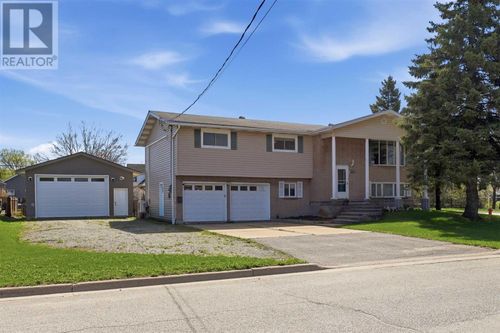 266 Spadina Ave, Sault Ste. Marie, ON, P6C5E2 | Card Image