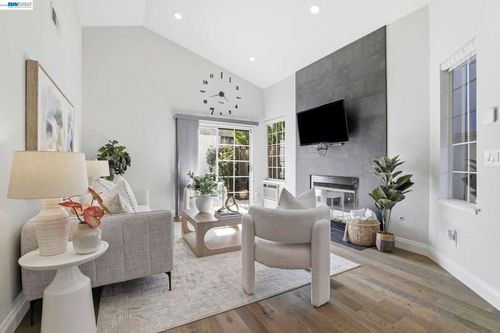 42525 Fern Cir, Fremont, CA, 94538-4179 | Card Image