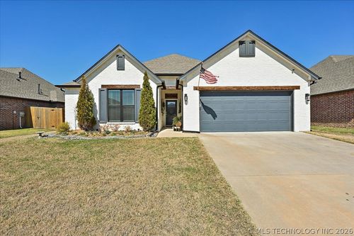 27423 109th St, Coweta, OK, 74429-3442 | Card Image