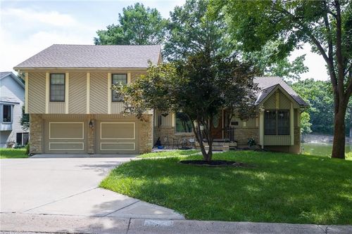 13015 E 58th St, Kansas City, MO, 64133-3626 | Card Image