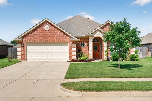 641 Carriage Ln, Saginaw, TX, 76179-0973 | Card Image