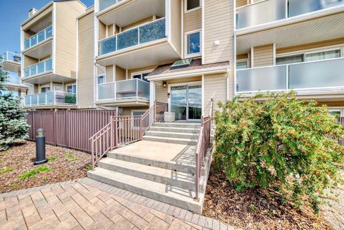201-3727 42 Street Nw, Calgary, AB, T3A2M8 | Card Image