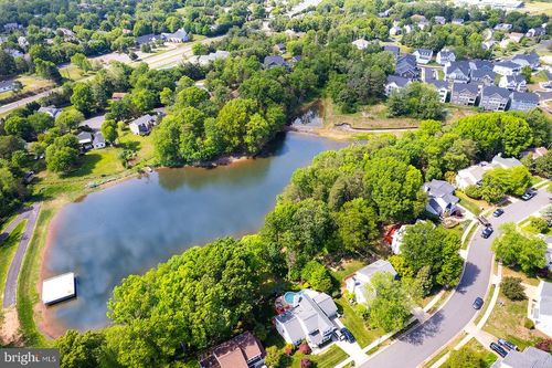 13484 Lake Shore Dr, Oak Hill, VA, 20171-3618 | Card Image